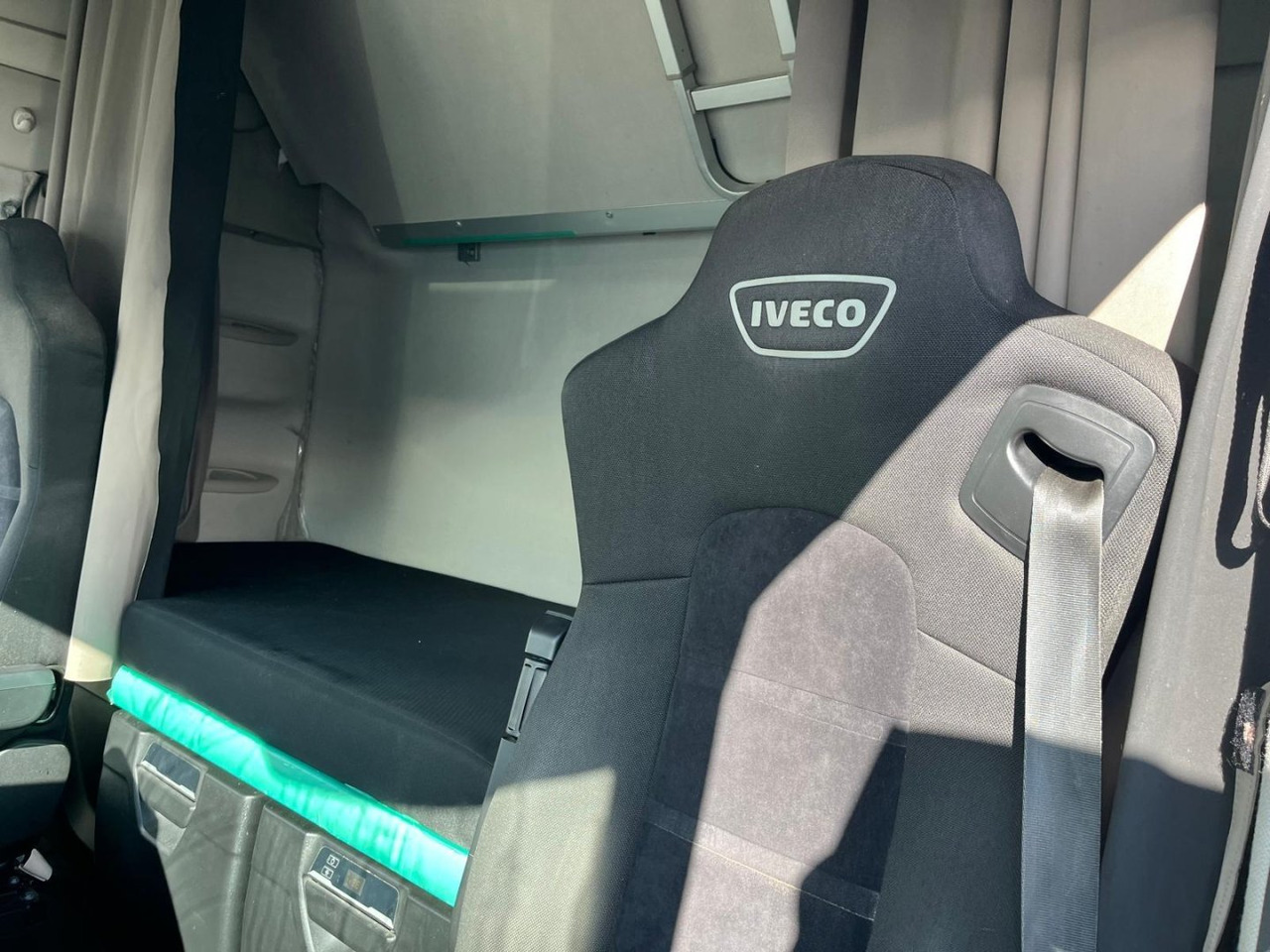 Cabeza tractora Cabeza Tractora IVECO 460 AUTOMATICO  INTARDER: foto 10