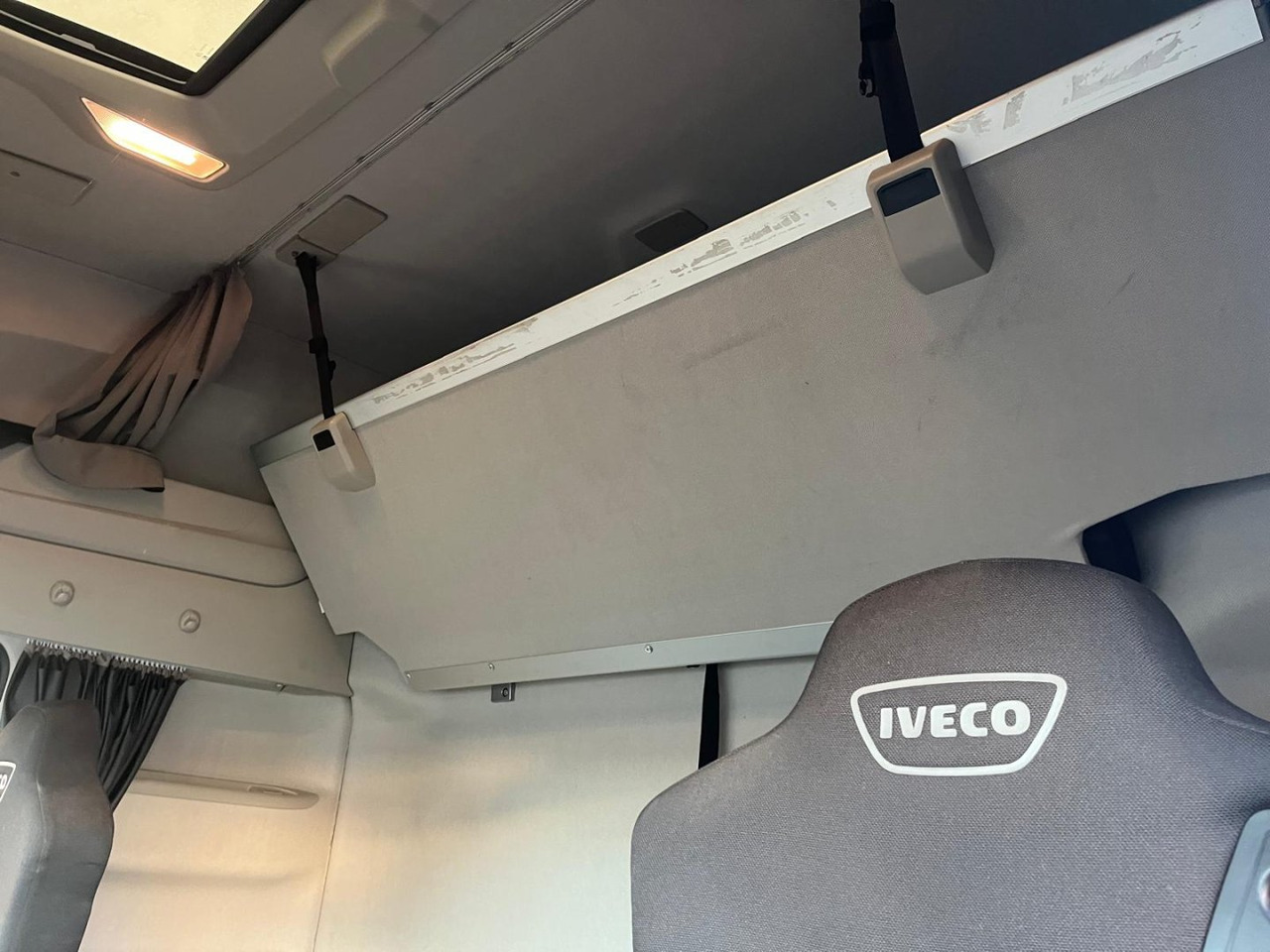 Cabeza tractora Cabeza Tractora IVECO 480 AUTOMATICO CON INTARDER: foto 8 Cabeza tractora Cabeza Tractora IVECO 480 AUTOMATICO CON INTARDER: foto 8