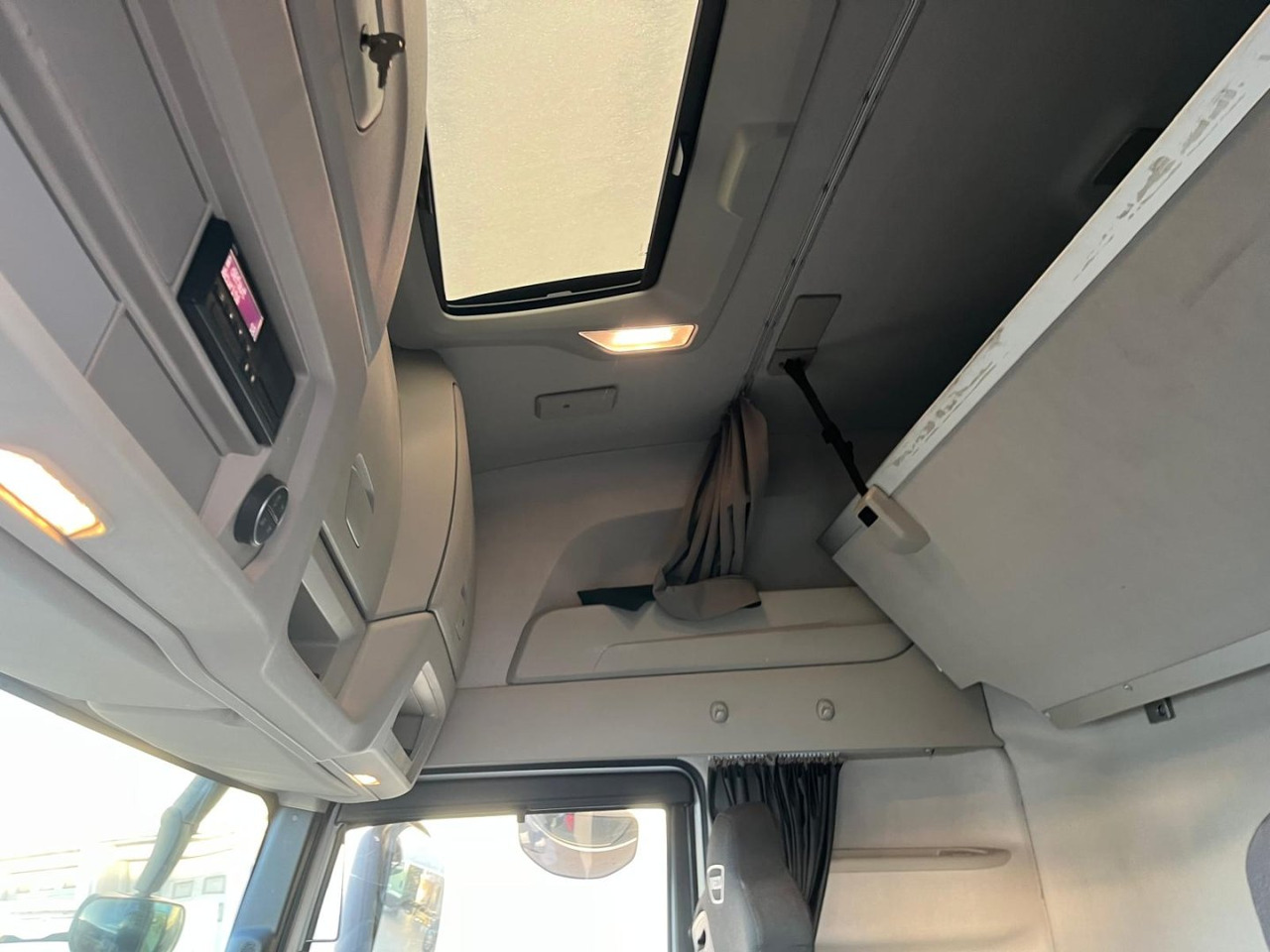 Cabeza tractora Cabeza Tractora IVECO 480 AUTOMATICO CON INTARDER: foto 14 Cabeza tractora Cabeza Tractora IVECO 480 AUTOMATICO CON INTARDER: foto 14