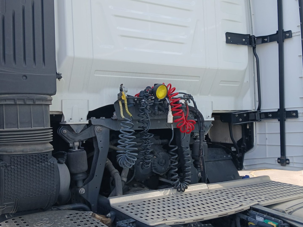 Cabeza Tractora IVECO 480 AUTOMATICO CON INTARDER - Cabeza tractora: foto 5 Cabeza Tractora IVECO 480 AUTOMATICO CON INTARDER - Cabeza tractora: foto 5
