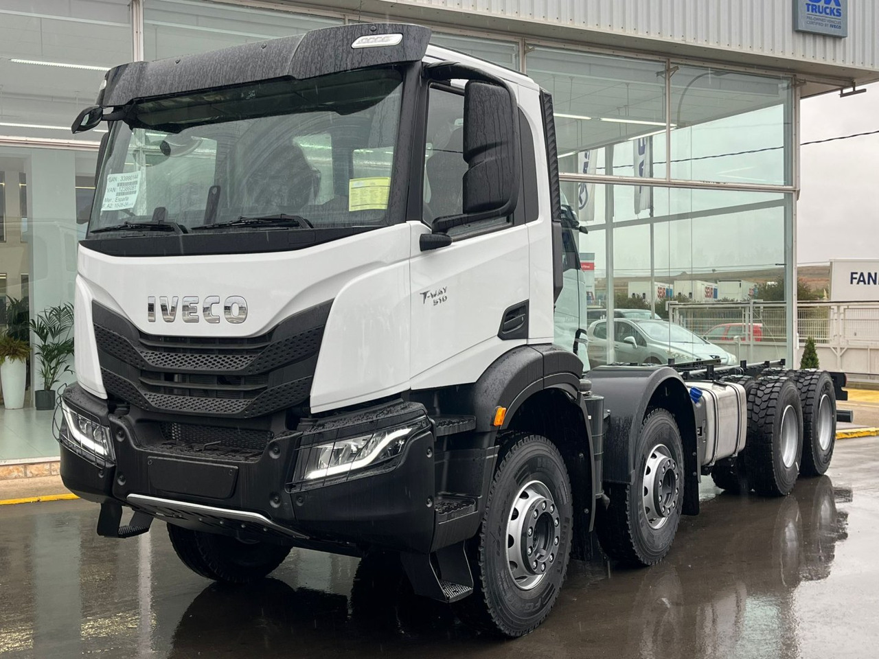 Chasis IVECO T-WAY 510cv 8X4 - Camión chasis: foto 1 Chasis IVECO T-WAY 510cv 8X4 - Camión chasis: foto 1