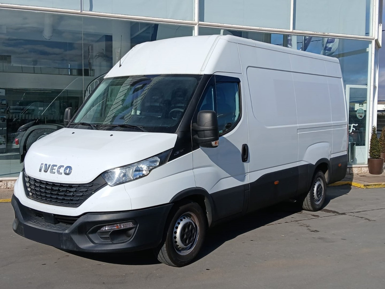 Furgón IVECO 35S14 12m3 - Furgón: foto 1 Furgón IVECO 35S14 12m3 - Furgón: foto 1