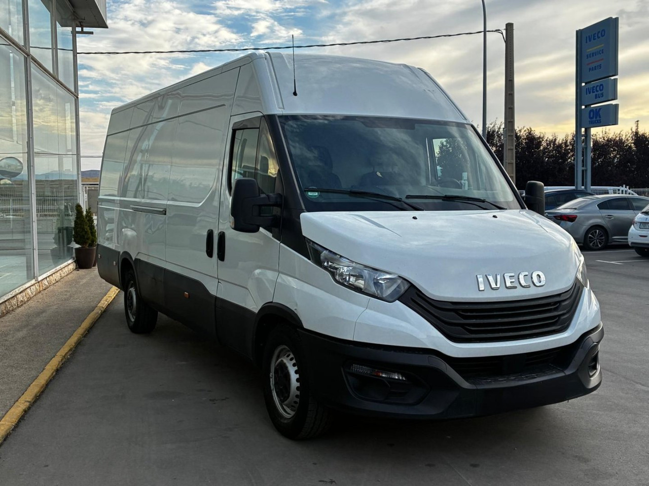 Furgón IVECO 35S14 V 16m3 - Furgón: foto 3 Furgón IVECO 35S14 V 16m3 - Furgón: foto 3