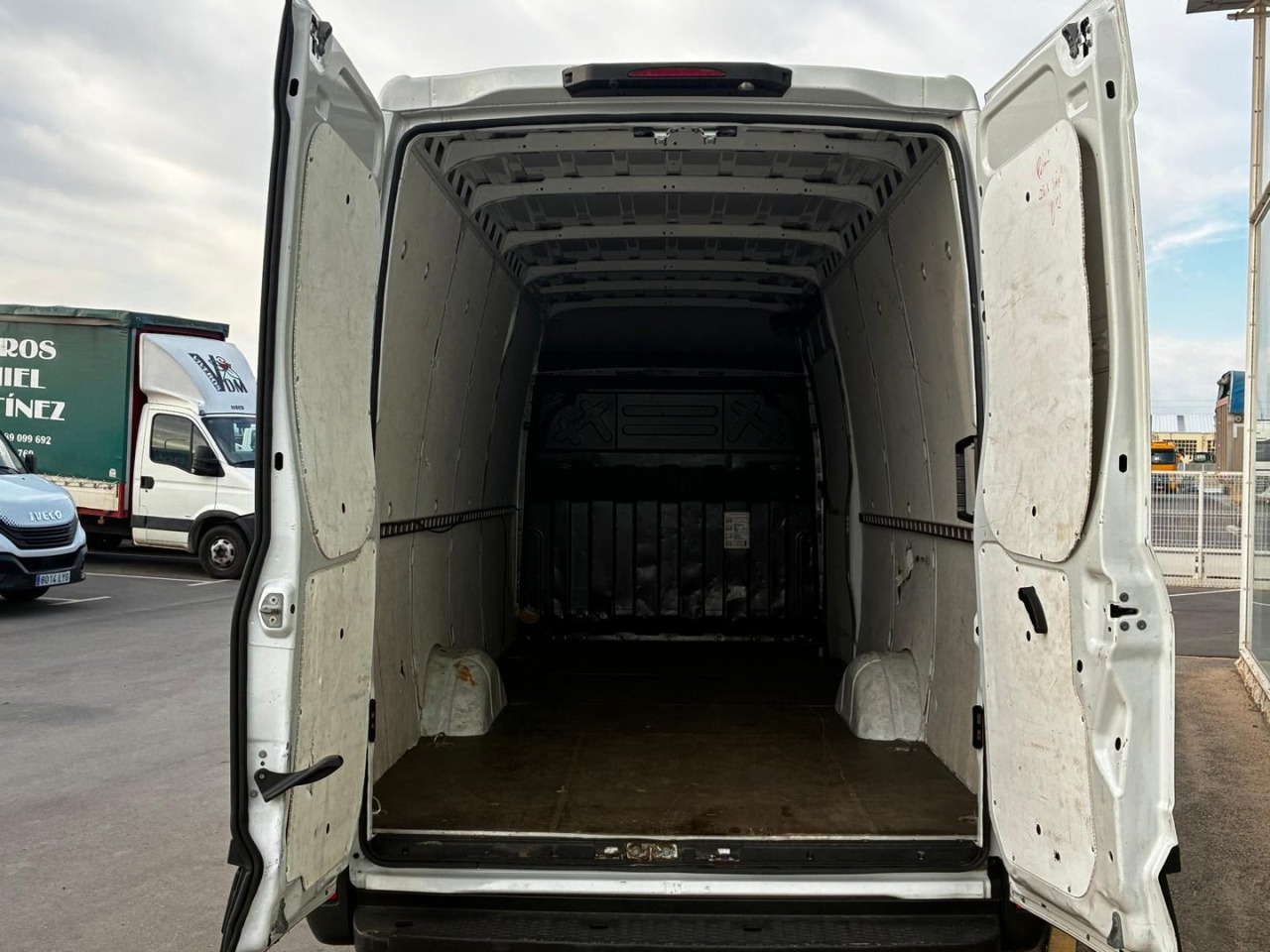 Furgón IVECO 35S14 V 16m3 - Furgón: foto 5 Furgón IVECO 35S14 V 16m3 - Furgón: foto 5