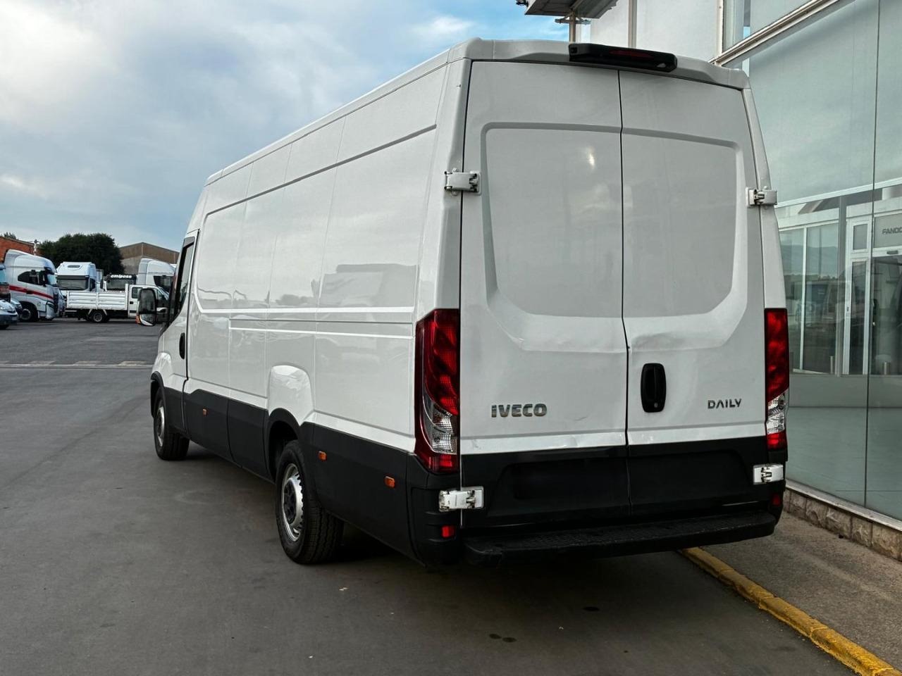 Furgón IVECO 35S14 V 16m3 - Furgón: foto 4 Furgón IVECO 35S14 V 16m3 - Furgón: foto 4