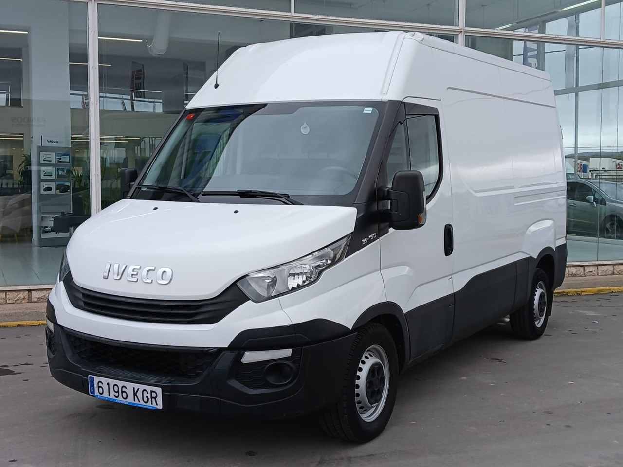Furgón IVECO 35S16 10.8m3 - Furgón: foto 1 Furgón IVECO 35S16 10.8m3 - Furgón: foto 1