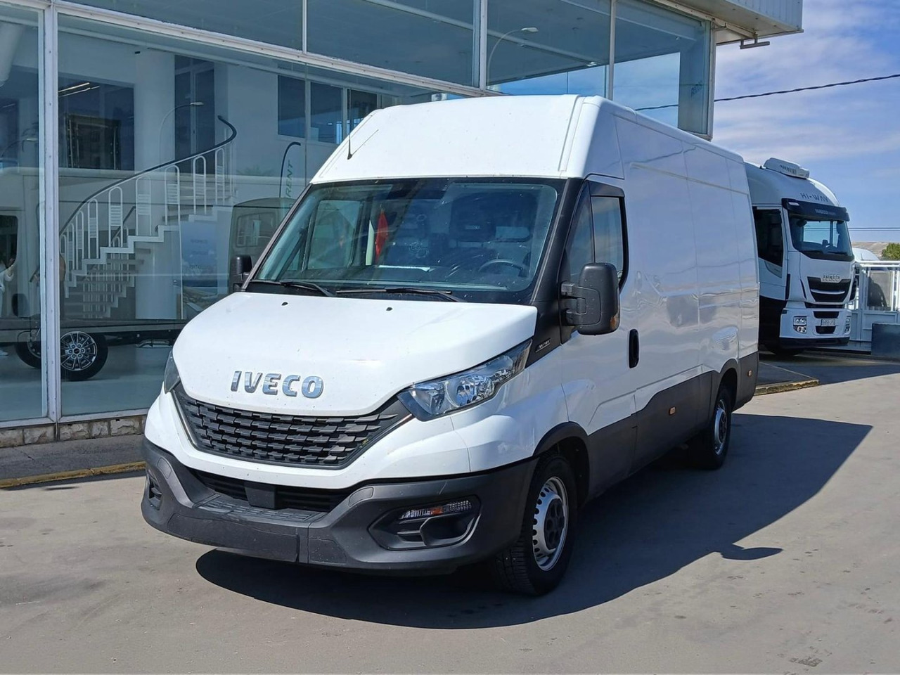 Furgón IVECO 35S16 V 12m3 - Furgón: foto 1 Furgón IVECO 35S16 V 12m3 - Furgón: foto 1