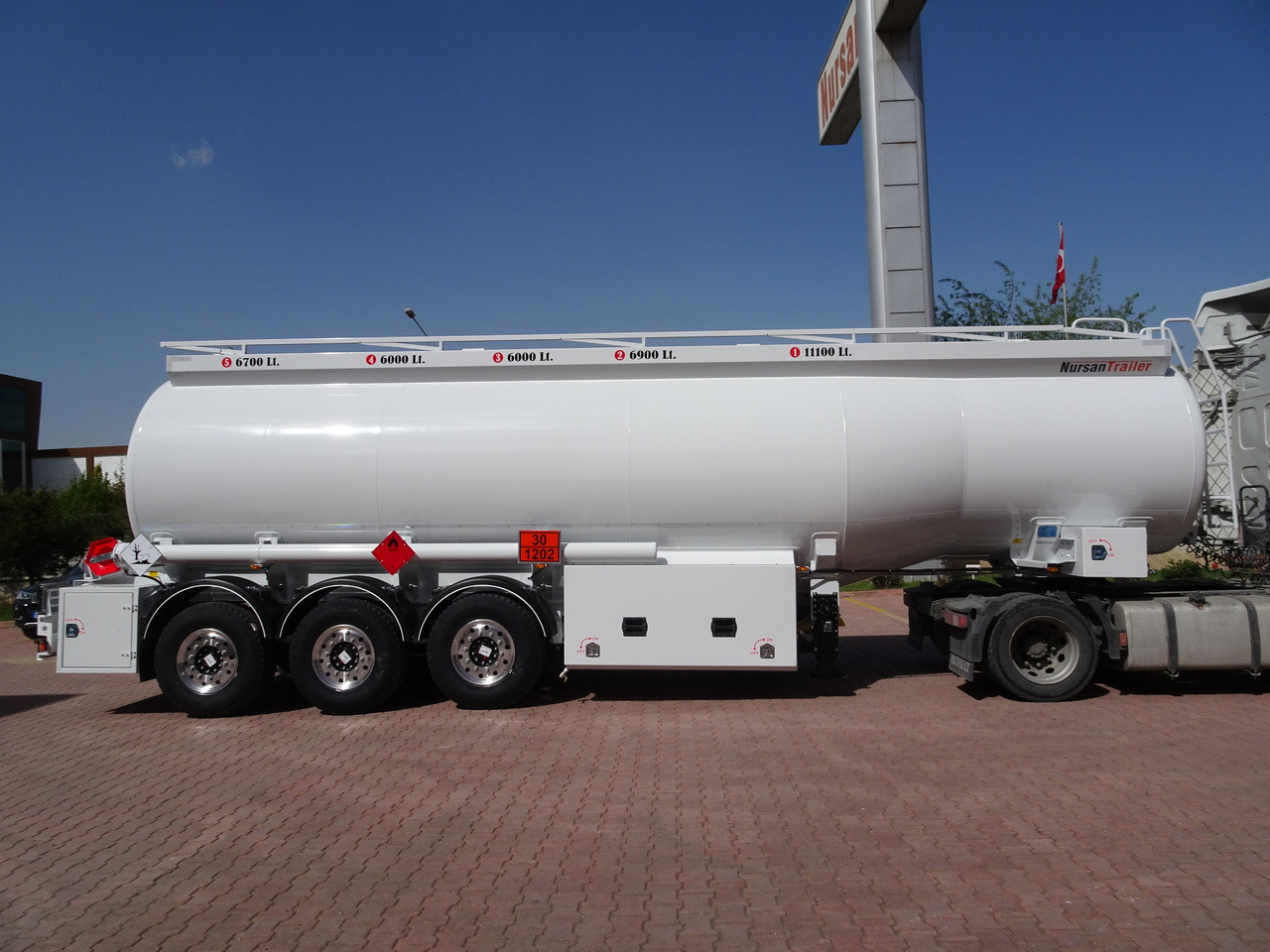 NURSAN Aluminium Tanker - Semirremolque cisterna: foto 3 NURSAN Aluminium Tanker - Semirremolque cisterna: foto 3