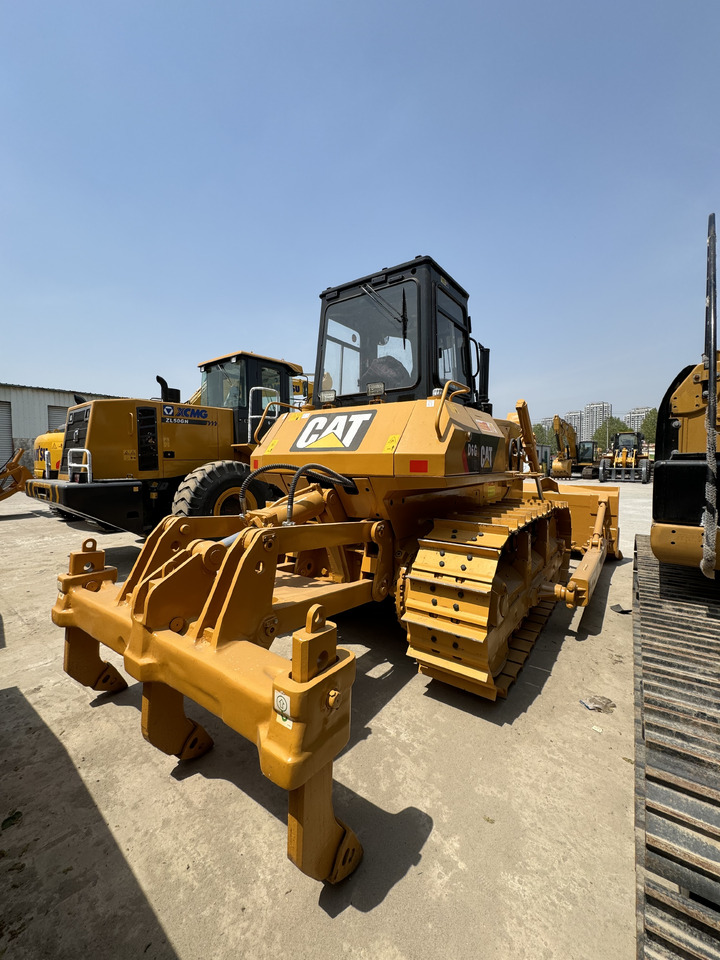 CAT D6G - Bulldozer: foto 2 CAT D6G - Bulldozer: foto 2
