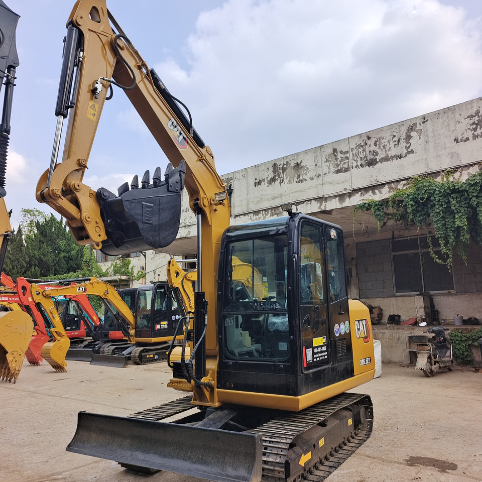 CATERPILLAR 305.5 E2 - Miniexcavadora: foto 2 CATERPILLAR 305.5 E2 - Miniexcavadora: foto 2