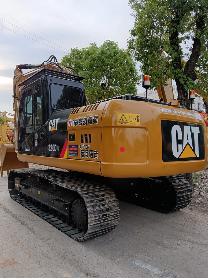 CATERPILLAR 320D2L CAT 330 - Excavadora de cadenas: foto 2 CATERPILLAR 320D2L CAT 330 - Excavadora de cadenas: foto 2