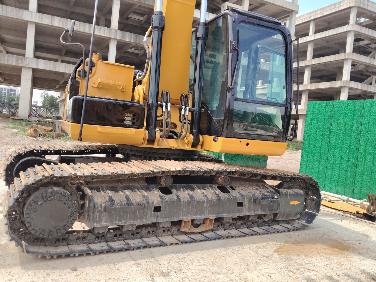 CATERPILLAR 320D2L with C7.1 ENGINE CAT 320D2 L 320 D 2 L C 7.1 ENGINE - Excavadora de cadenas: foto 4 CATERPILLAR 320D2L with C7.1 ENGINE CAT 320D2 L 320 D 2 L C 7.1 ENGINE - Excavadora de cadenas: foto 4