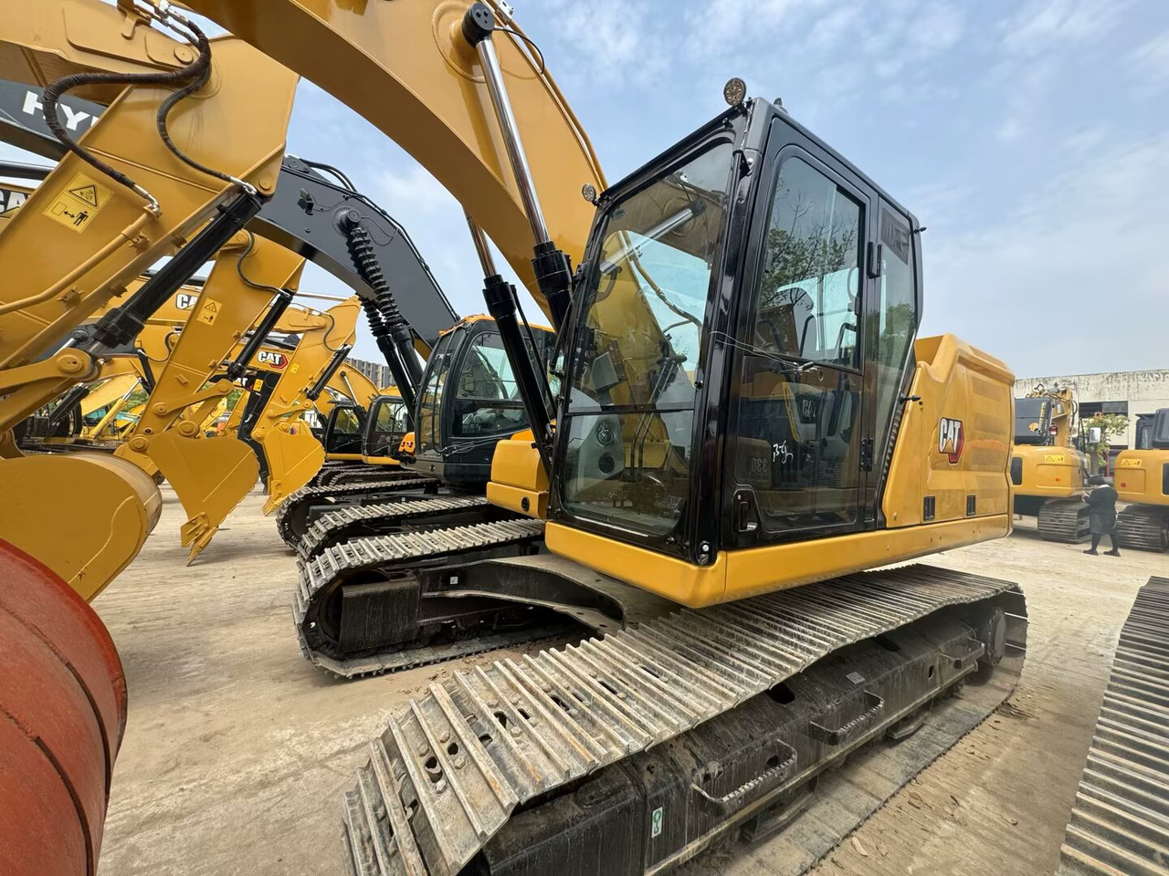 CATERPILLAR 323GC CAT 323 GC 330GC - Excavadora de cadenas: foto 1 CATERPILLAR 323GC CAT 323 GC 330GC - Excavadora de cadenas: foto 1