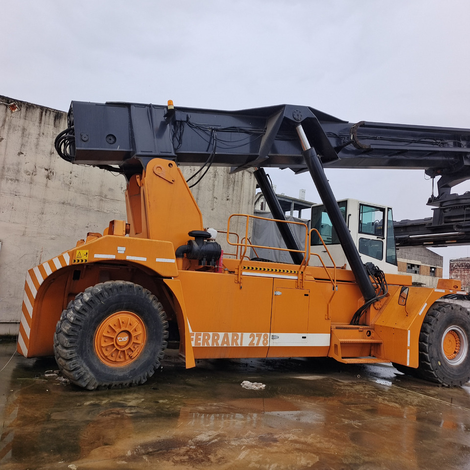 CVS FERRARRI F278 - Reach stacker: foto 4 CVS FERRARRI F278 - Reach stacker: foto 4