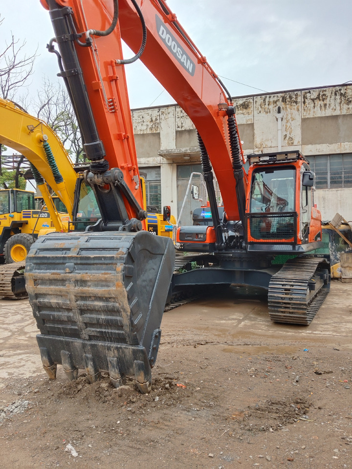 DOOSAN DX300 LC Durable 30-Ton Crawler Excavator - Excavadora de cadenas: foto 3 DOOSAN DX300 LC Durable 30-Ton Crawler Excavator - Excavadora de cadenas: foto 3