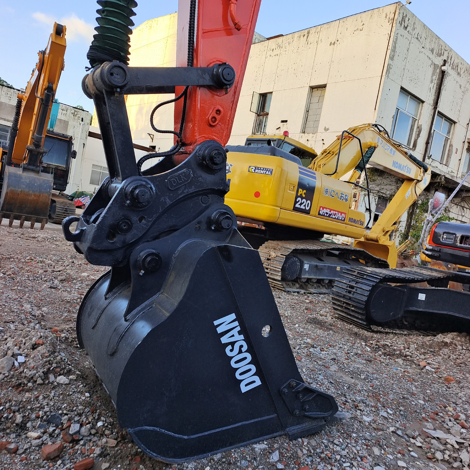 DOOSAN DX300LC - Excavadora de cadenas: foto 4 DOOSAN DX300LC - Excavadora de cadenas: foto 4