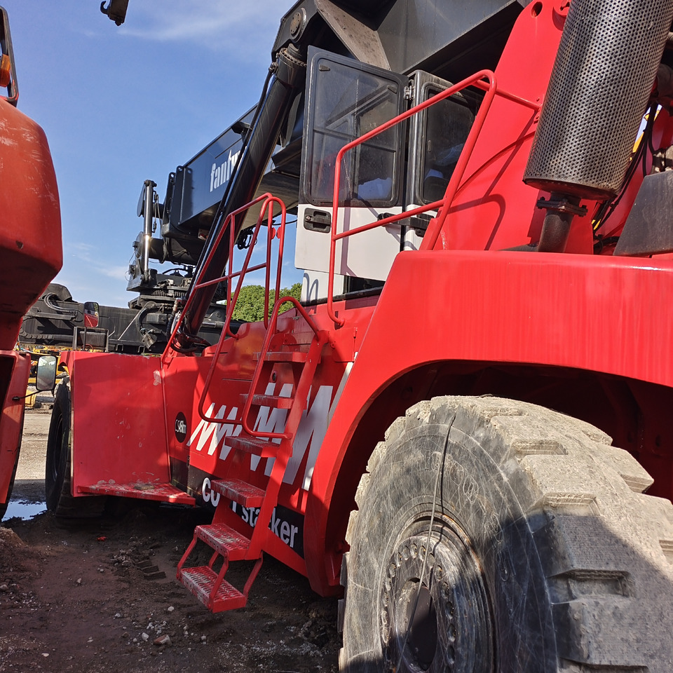 FANTUZZI CS 45 KMHD 45 TON CONTAINER REACH CRANE - Reach stacker: foto 3 FANTUZZI CS 45 KMHD 45 TON CONTAINER REACH CRANE - Reach stacker: foto 3