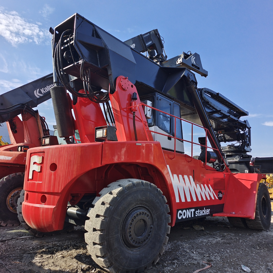 FANTUZZI CS 45 KMHD 45 TON CONTAINER REACH CRANE - Reach stacker: foto 1 FANTUZZI CS 45 KMHD 45 TON CONTAINER REACH CRANE - Reach stacker: foto 1