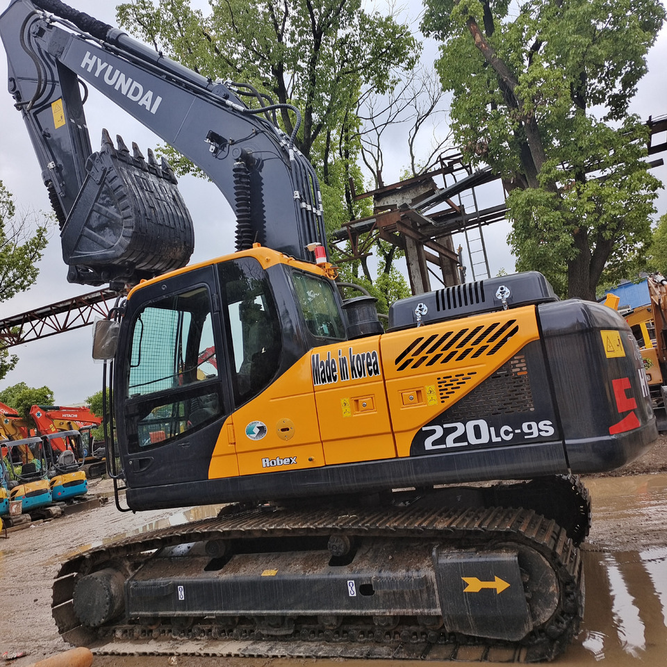 HYUNDAI 220LC-9S 220LC - 9T - Excavadora de cadenas: foto 1 HYUNDAI 220LC-9S 220LC - 9T - Excavadora de cadenas: foto 1