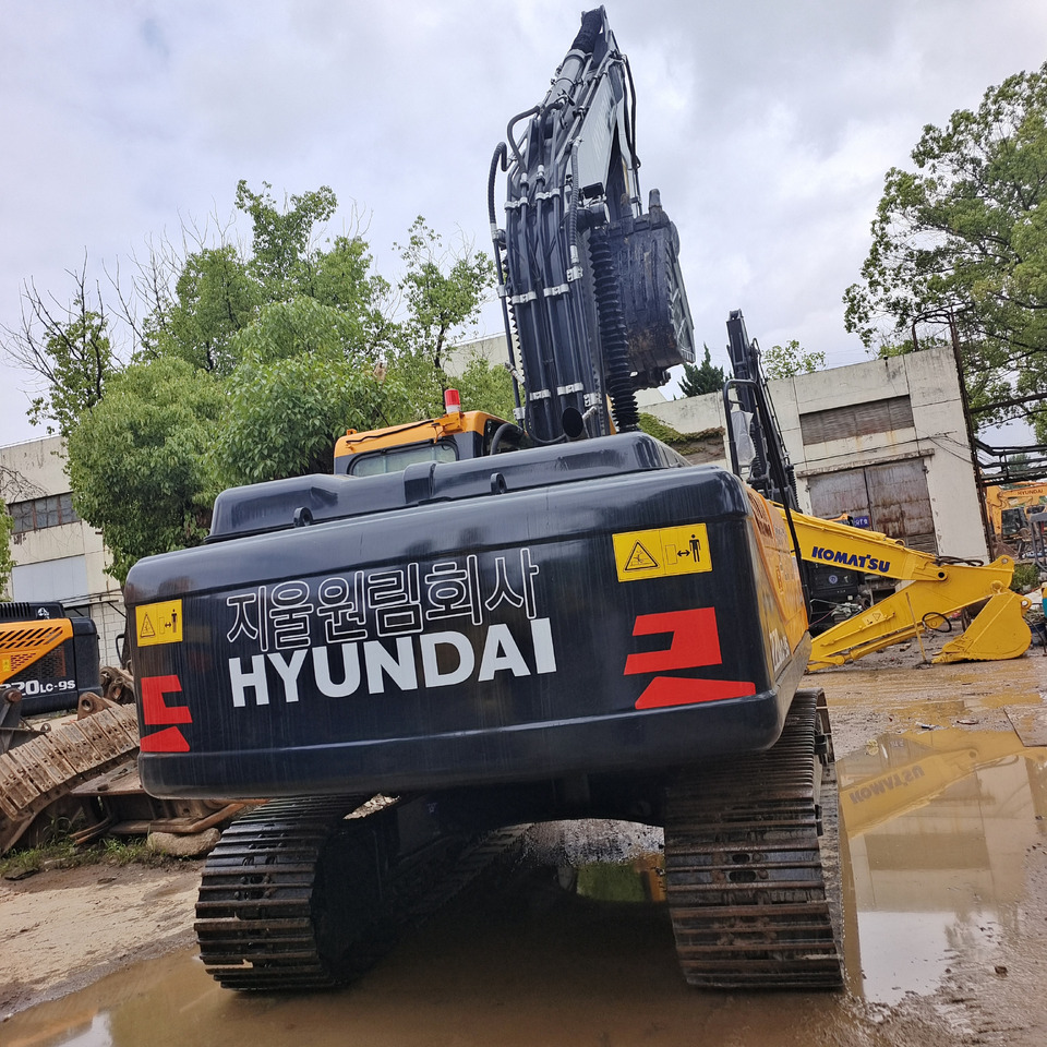 HYUNDAI 220LC-9S 220LC - 9T - Excavadora de cadenas: foto 2 HYUNDAI 220LC-9S 220LC - 9T - Excavadora de cadenas: foto 2