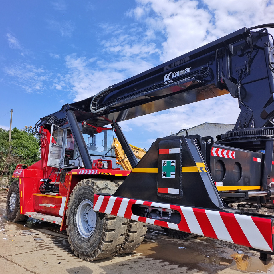 KALMAR DRF 450 - Reach stacker: foto 5 KALMAR DRF 450 - Reach stacker: foto 5