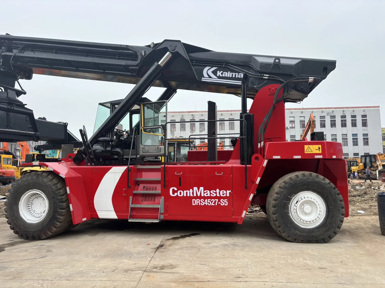 KALMAR DRS 4527 - S5 DRF450 DRT 450 45TON CONTAINER HANDLER - Reach stacker: foto 5 KALMAR DRS 4527 - S5 DRF450 DRT 450 45TON CONTAINER HANDLER - Reach stacker: foto 5