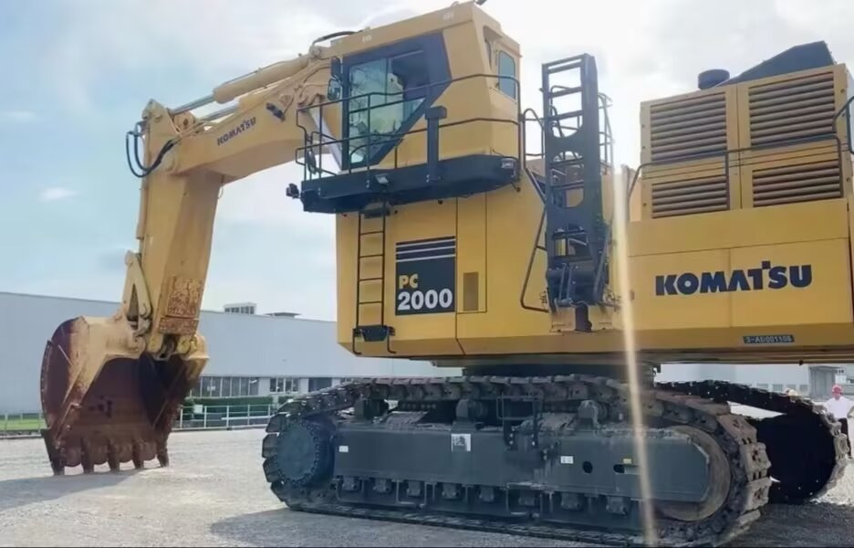 KOMATSU PC2000 200 TON EXCAVATOR MINING DIGGER - Maquinaria para minería: foto 1 KOMATSU PC2000 200 TON EXCAVATOR MINING DIGGER - Maquinaria para minería: foto 1