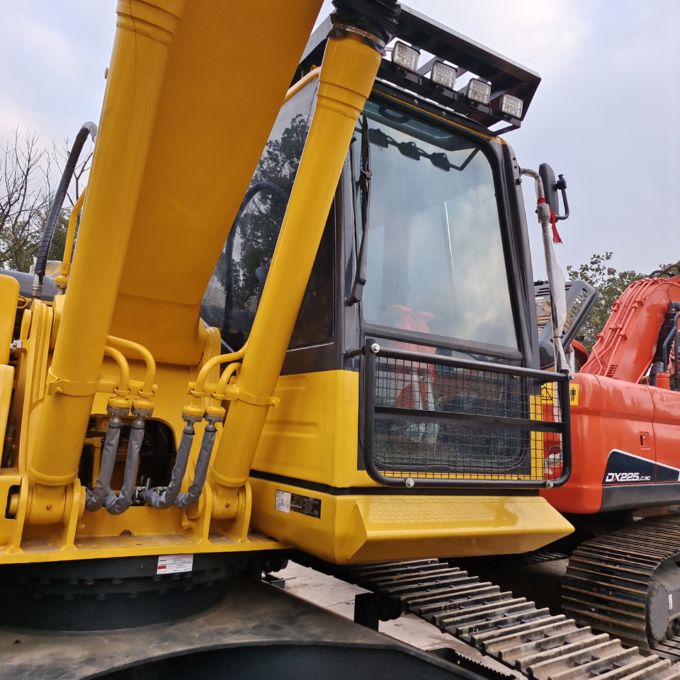 KOMATSU PC210LC-8 PC 210 LC - 8 - Excavadora de cadenas: foto 3 KOMATSU PC210LC-8 PC 210 LC - 8 - Excavadora de cadenas: foto 3