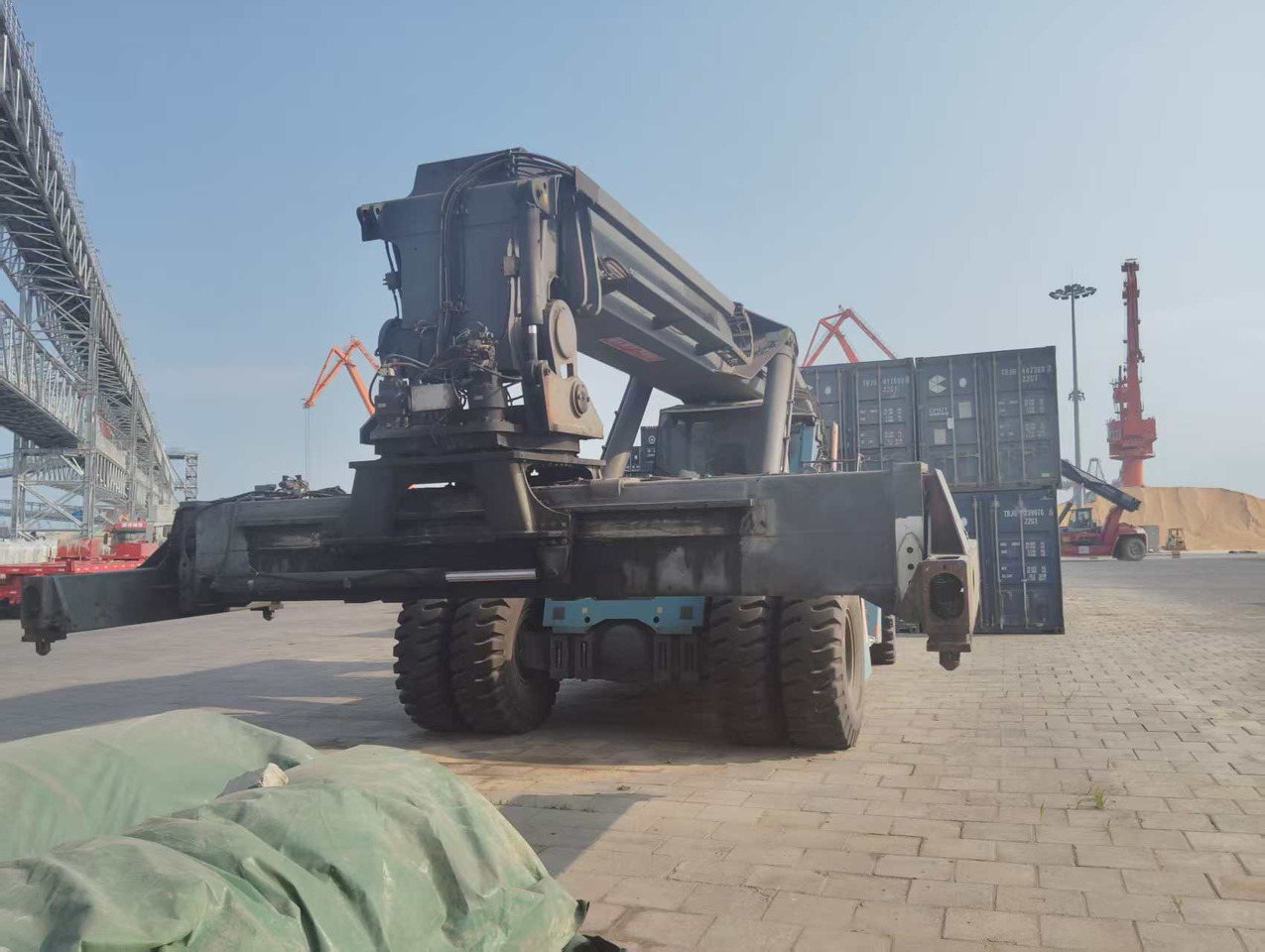 KONECRANES SMV 4531 TB5 - Reach stacker: foto 3 KONECRANES SMV 4531 TB5 - Reach stacker: foto 3