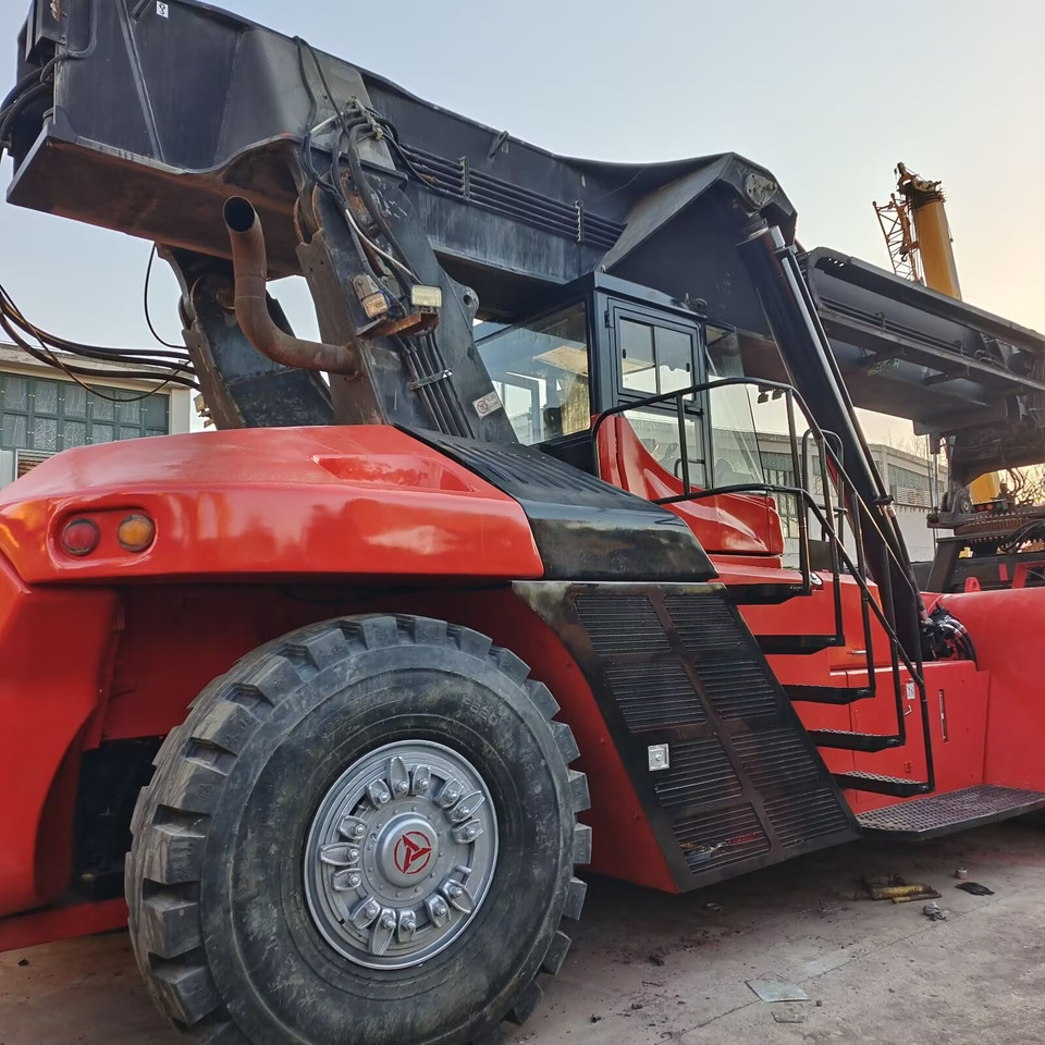 SANY SRSC45C30 45 TON CAPACITY - Reach stacker: foto 1 SANY SRSC45C30 45 TON CAPACITY - Reach stacker: foto 1