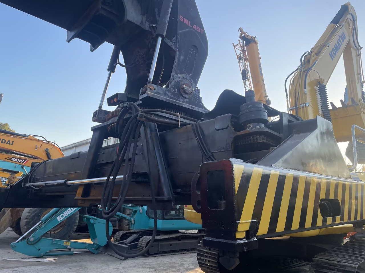 SANY SRSC45C30 - Reach stacker: foto 2 SANY SRSC45C30 - Reach stacker: foto 2