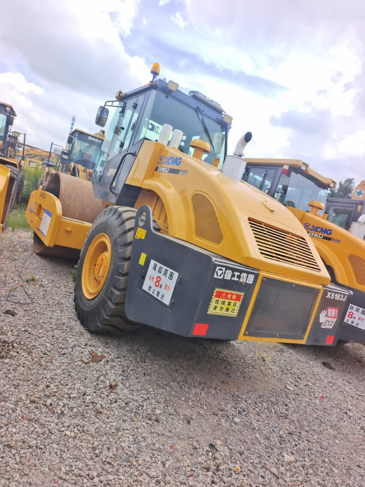 XCMG XS 183J - Apisonadora de asfalto: foto 2 XCMG XS 183J - Apisonadora de asfalto: foto 2