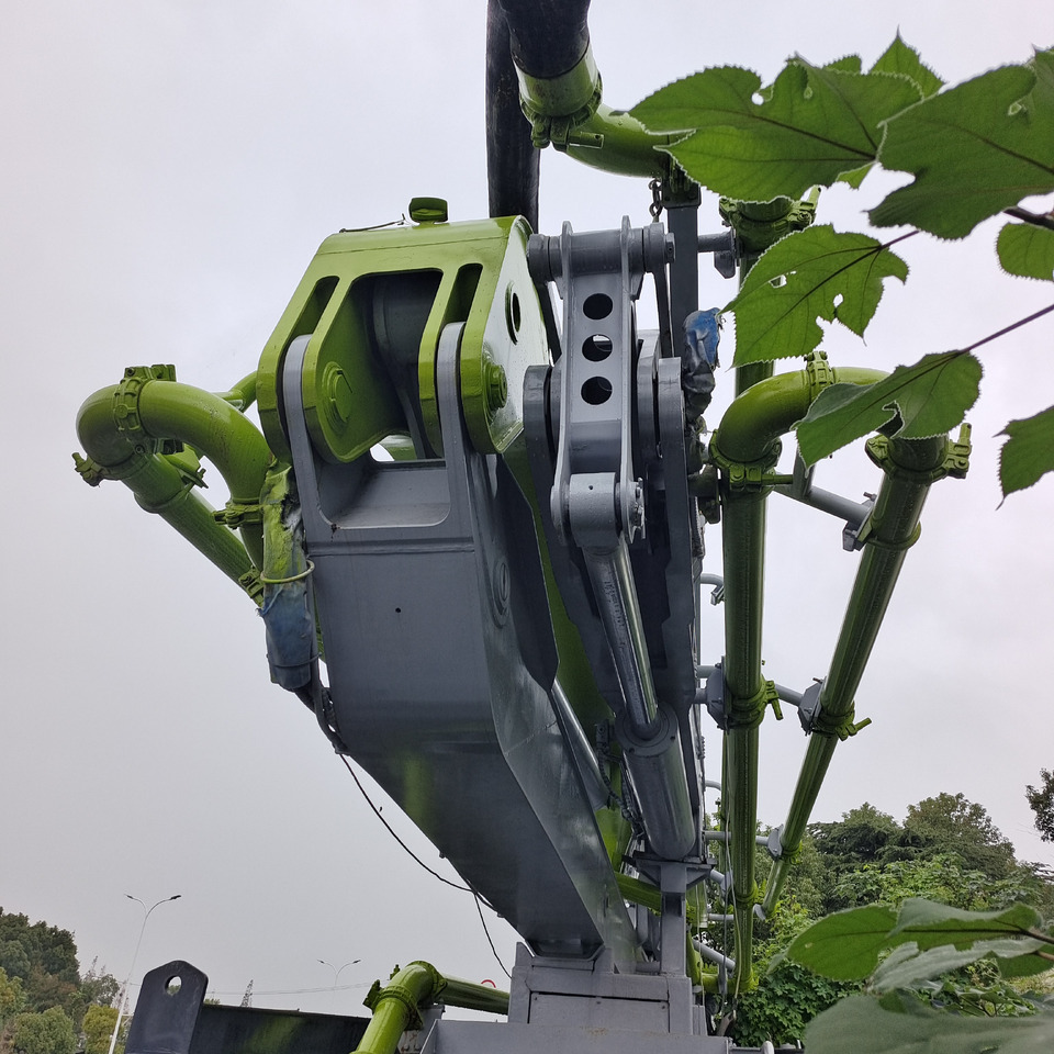 Camión bomba de hormigón nuevo ZOOMLION ZLJ5336THBSE 47 METER PUMP TRUCK: foto 12 Camión bomba de hormigón nuevo ZOOMLION ZLJ5336THBSE 47 METER PUMP TRUCK: foto 12