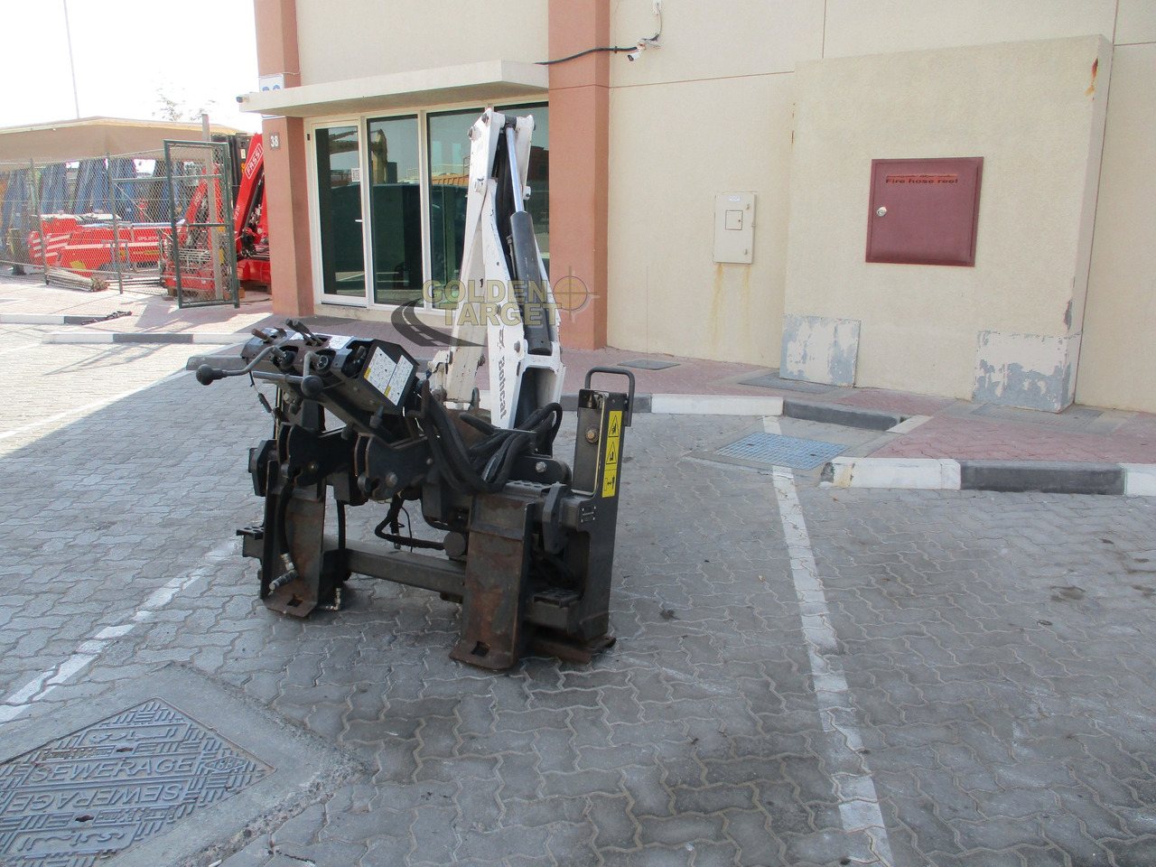 BOBCAT Skid Steer R30S Backhoe Attachment - Cazo cargador para Minicargadora: foto 4 BOBCAT Skid Steer R30S Backhoe Attachment - Cazo cargador para Minicargadora: foto 4