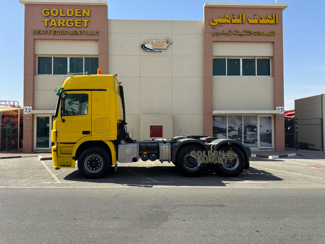 Mercedes Benz ACTROS 3355 6x4 Head Truck - Cabeza tractora: foto 5 Mercedes Benz ACTROS 3355 6x4 Head Truck - Cabeza tractora: foto 5