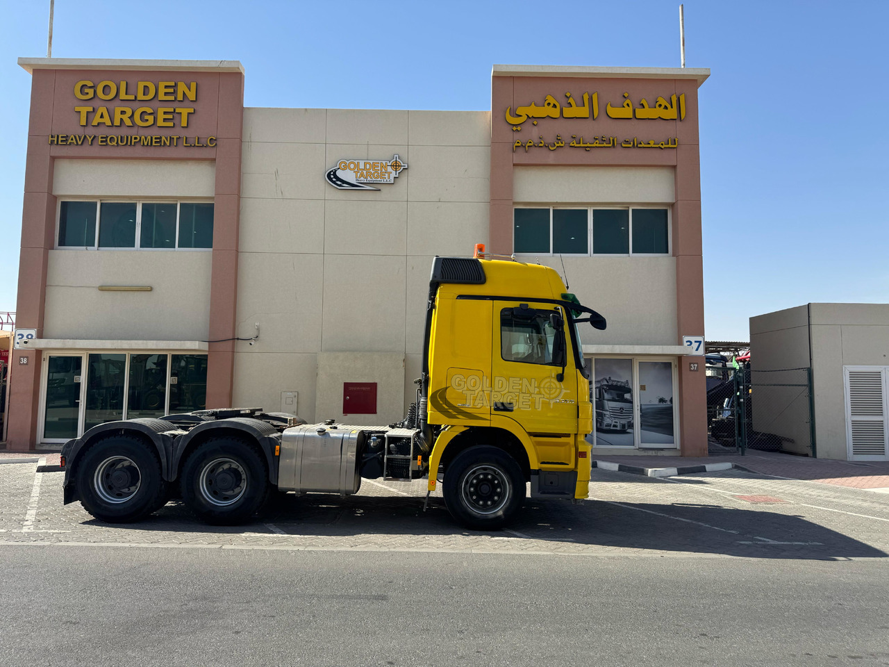 Mercedes Benz ACTROS 3355 6x4 Head Truck - Cabeza tractora: foto 4 Mercedes Benz ACTROS 3355 6x4 Head Truck - Cabeza tractora: foto 4