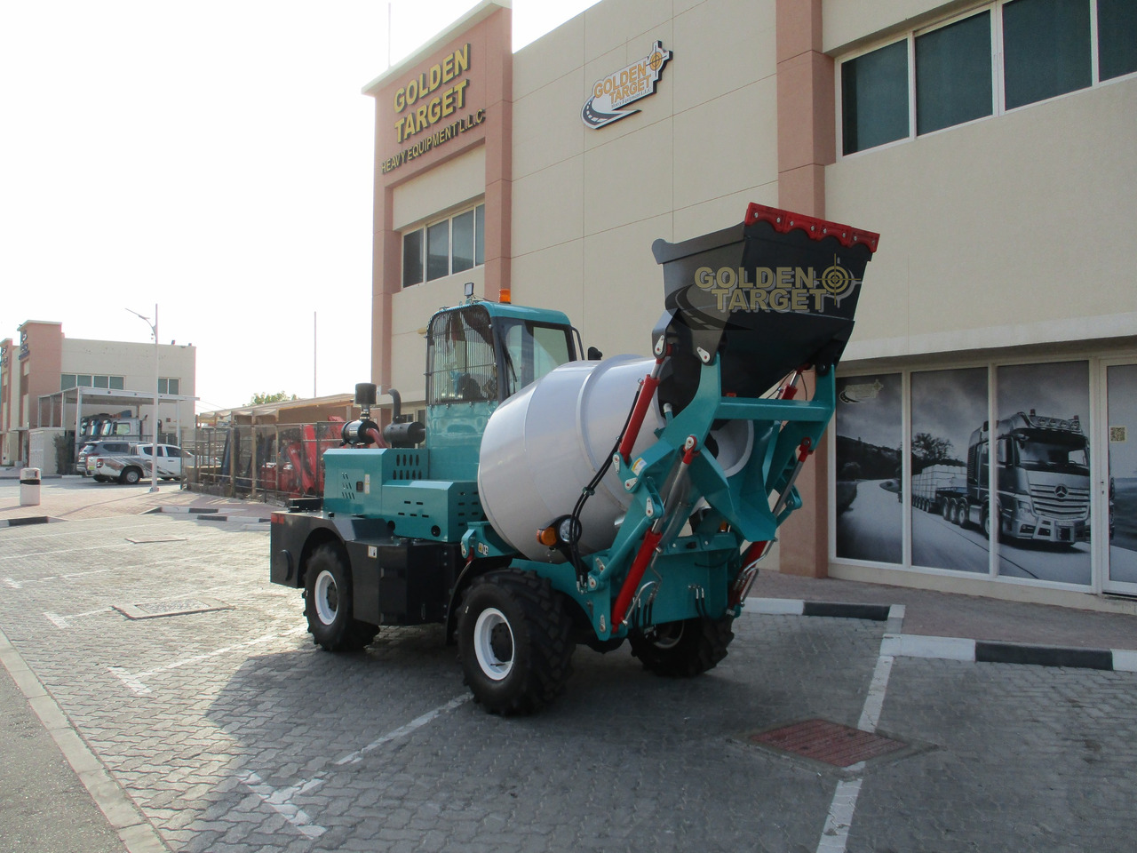 LGCM H15 Self Loading Mixer - Camión hormigonera: foto 1 LGCM H15 Self Loading Mixer - Camión hormigonera: foto 1