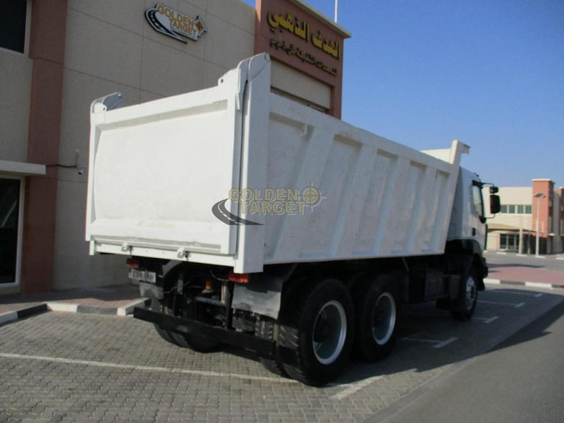Renault Kerax 380 6x4 Tipper Truck - Camión volquete: foto 4 Renault Kerax 380 6x4 Tipper Truck - Camión volquete: foto 4
