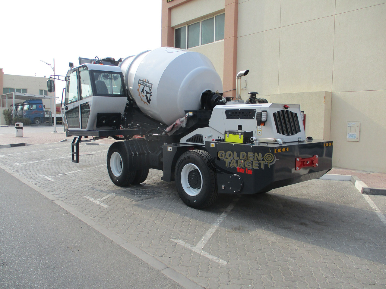 Solution H35 Self Loading Mixer - Camión hormigonera: foto 1 Solution H35 Self Loading Mixer - Camión hormigonera: foto 1