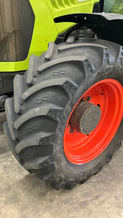 Claas Arion 540 - Tractor: foto 2 Claas Arion 540 - Tractor: foto 2