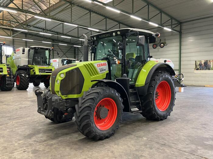 Claas Arion 540 - Tractor: foto 1 Claas Arion 540 - Tractor: foto 1