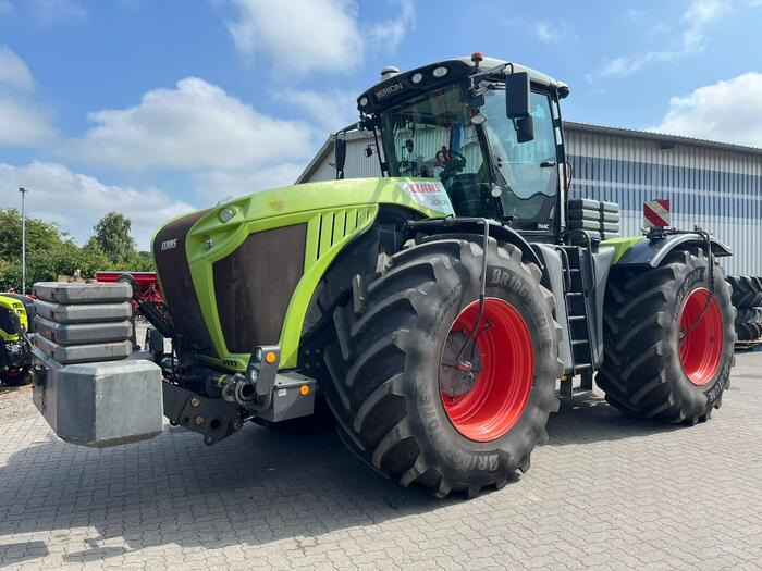 Claas Xerion 5000 Trac - Tractor: foto 1 Claas Xerion 5000 Trac - Tractor: foto 1