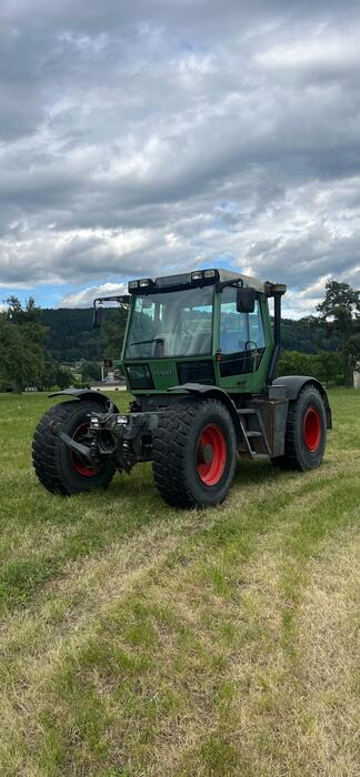 Fendt Xylon - Tractor: foto 1 Fendt Xylon - Tractor: foto 1