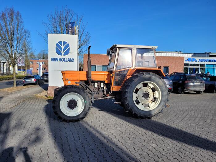 Fiat 1000 DT - Tractor: foto 1 Fiat 1000 DT - Tractor: foto 1