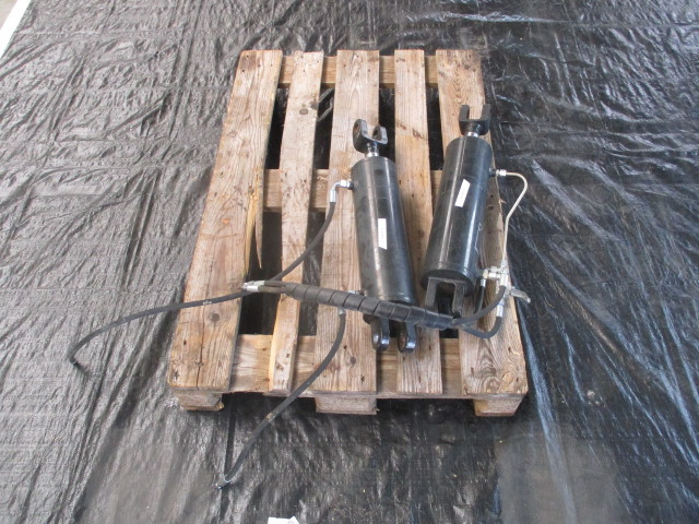 New Holland 84408341 Hydraulikzylinder - Empacadora de pacas cuadradas: foto 4 New Holland 84408341 Hydraulikzylinder - Empacadora de pacas cuadradas: foto 4