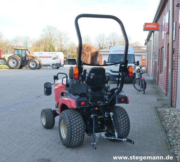 Yanmar SA221 - Tractor: foto 4 Yanmar SA221 - Tractor: foto 4