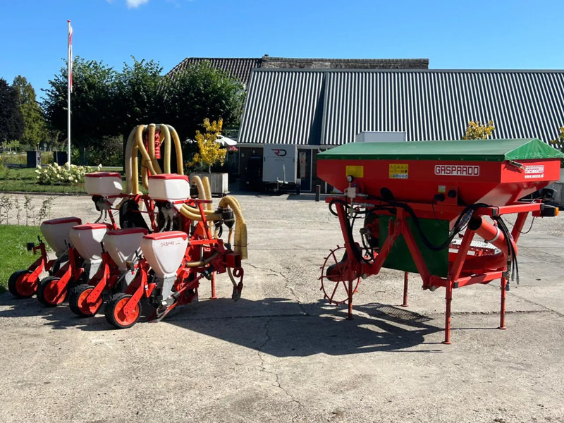Gaspardo Gaspardo Zaai combinatie Maiszaaier Fronttank Zaaimachine - Maquinaria de siembra: foto 1 Gaspardo Gaspardo Zaai combinatie Maiszaaier Fronttank Zaaimachine - Maquinaria de siembra: foto 1