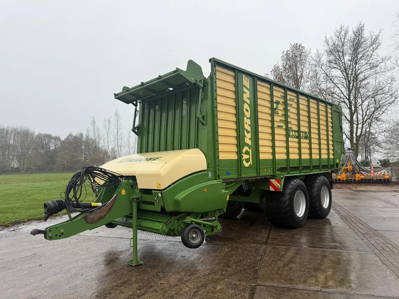 Krone ZX 450 GL Ladewagen 1996 vrachten! Opraapwagen - Remolque autocargador: foto 2 Krone ZX 450 GL Ladewagen 1996 vrachten! Opraapwagen - Remolque autocargador: foto 2