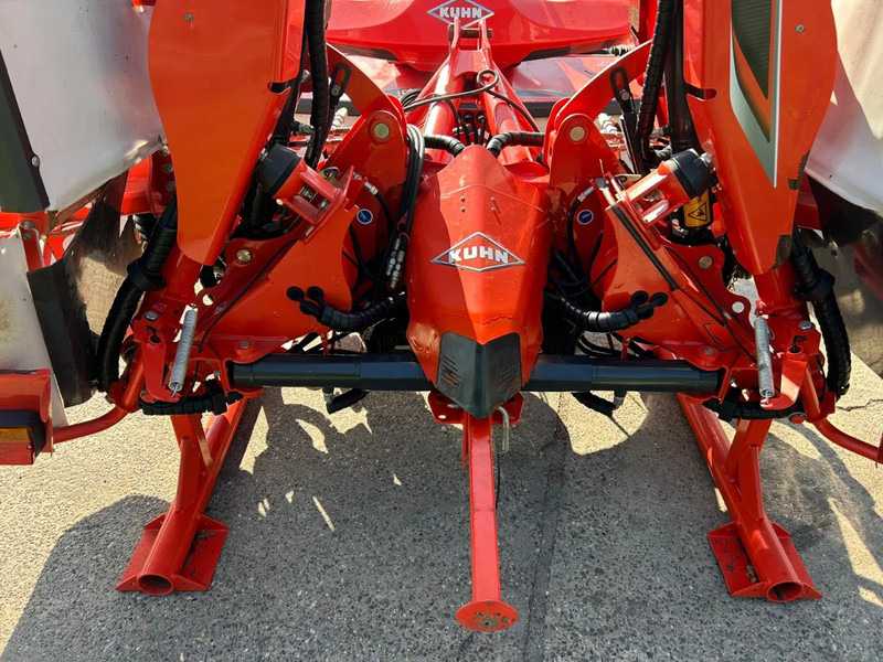 Segadora Kuhn GMD 9530 & GMD 3125 F-FF Triple maaier Vlindermaaier Schijvenmaaier: foto 13