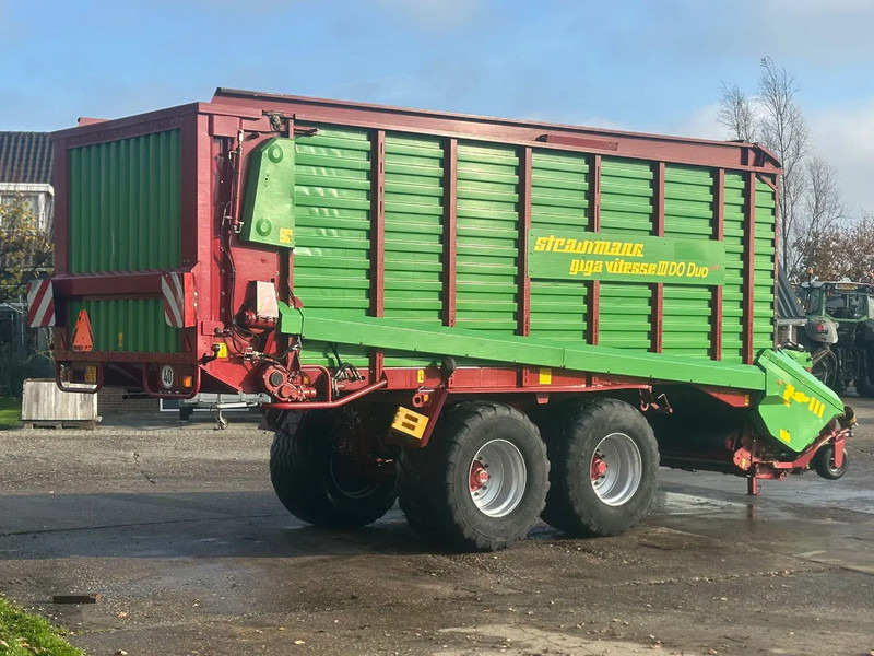 Strautmann Giga Vitesse III 3 Ladewagen Opraapwagen - Maquinaria agrícola: foto 2 Strautmann Giga Vitesse III 3 Ladewagen Opraapwagen - Maquinaria agrícola: foto 2